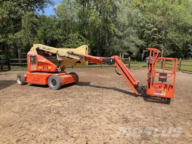 JLG E400AJPN Колінчаті підйомники
