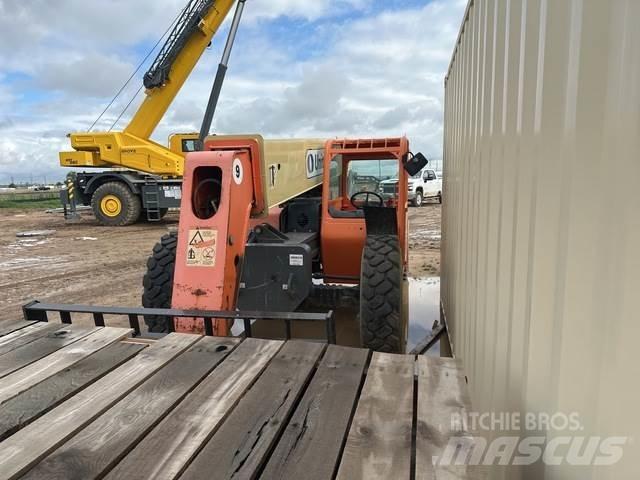 JLG G9-43A Телескопічні навантажувачі