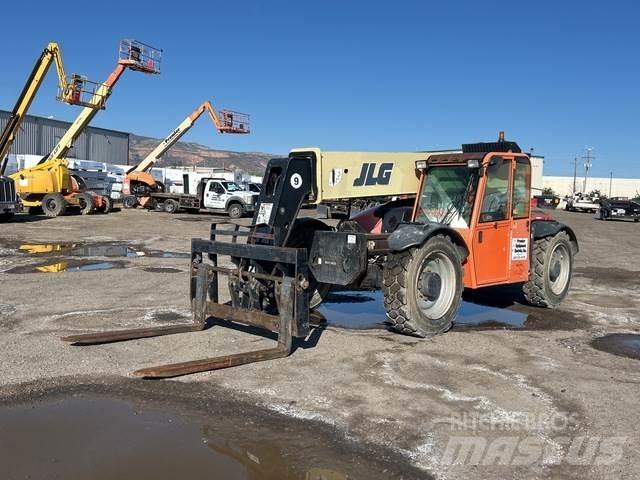 JLG G9-43A Телескопічні навантажувачі