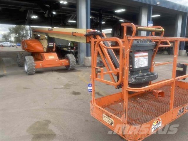 JLG M600J Колінчаті підйомники