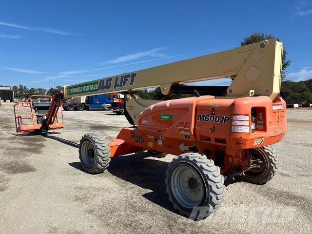 JLG M600JP Колінчаті підйомники