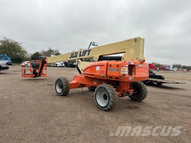 JLG M600JP Колінчаті підйомники