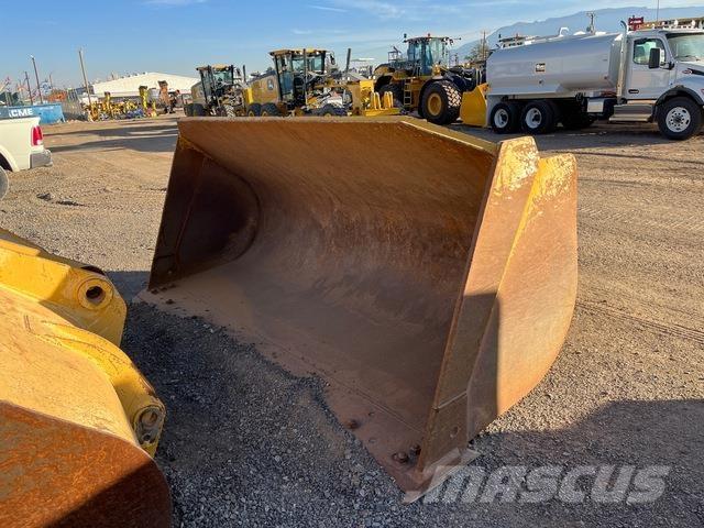 John Deere  Ковші