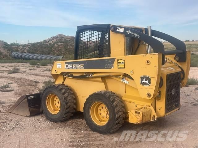 John Deere 325 Міні-навантажувачі