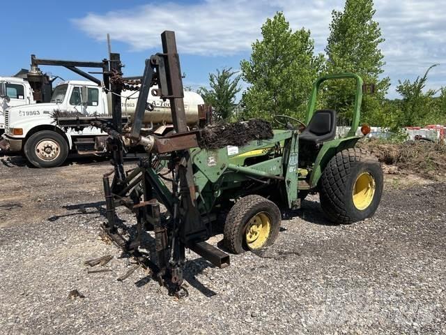 John Deere 750 Трактори
