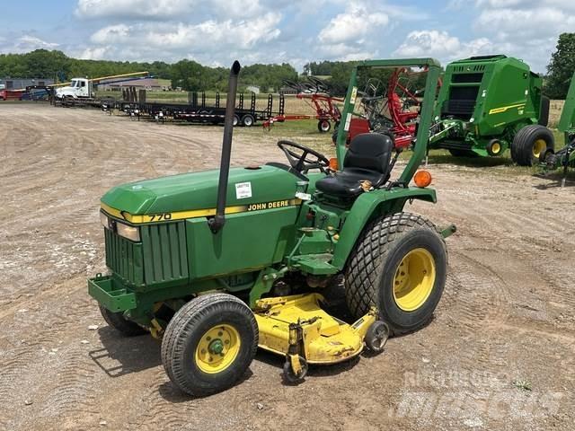 John Deere 770 Трактори