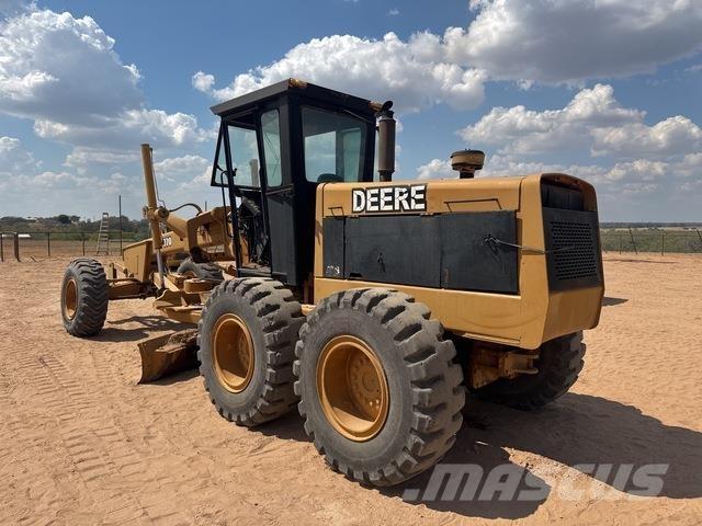 John Deere 770 Грейдери