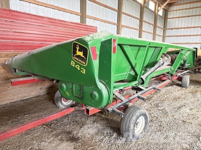 John Deere 843 Інші землеоброблювальні машини і додаткове обладнання