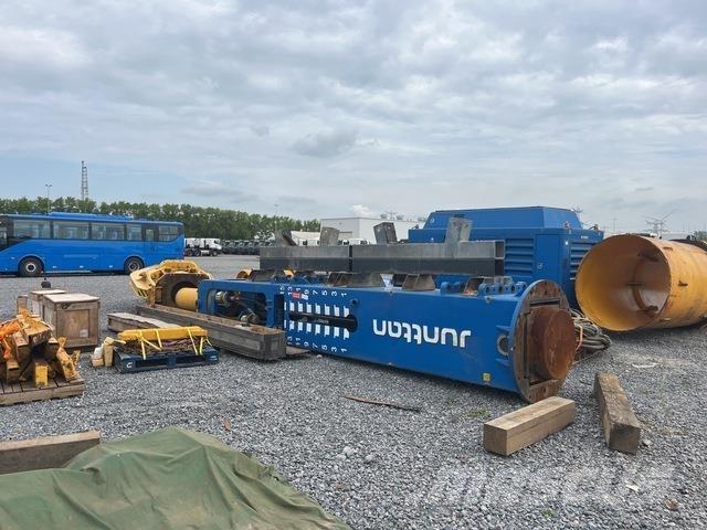 Junttan HHK10S Гідравлічні пальові молоти