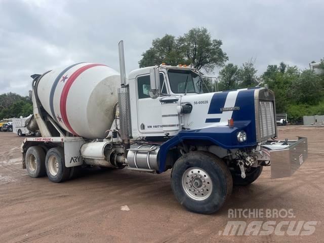 Kenworth C500 Вантажівки / спеціальні