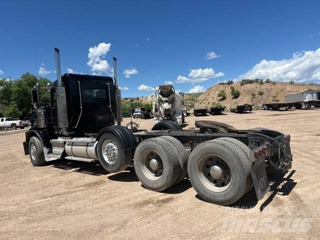 Kenworth T-800 Тягачі
