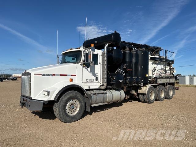 Kenworth T-800 Гусеничні екскаватори