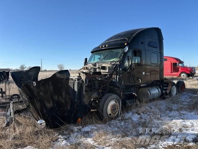 Kenworth T2000 Тягачі