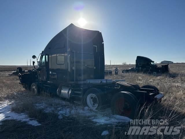 Kenworth T2000 Тягачі