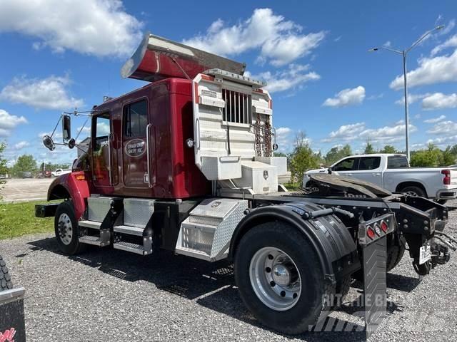 Kenworth T300 Тягачі