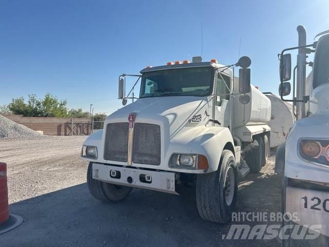 Kenworth T300 Поливальні машини