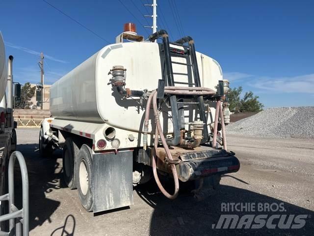 Kenworth T300 Поливальні машини