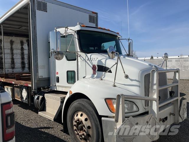 Kenworth T370 Тентовані вантажівки