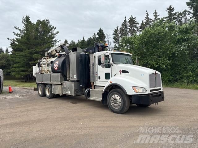 Kenworth T440 Гусеничні екскаватори