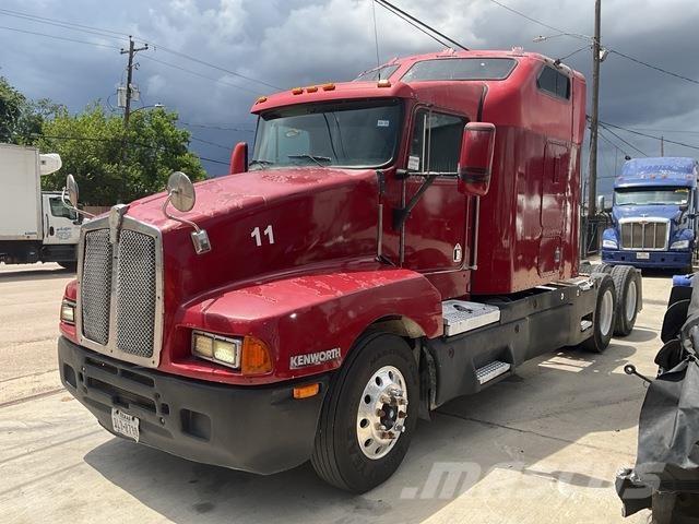 Kenworth T600 Тягачі