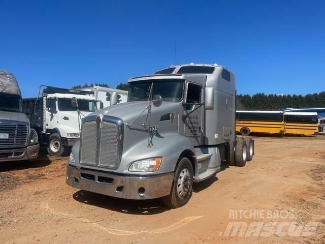 Kenworth T660 Тягачі