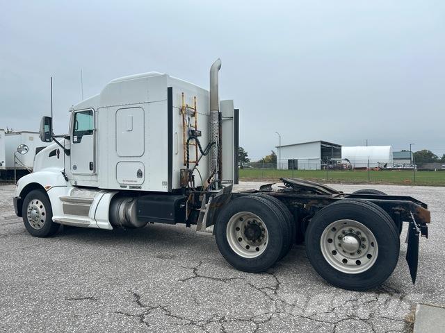 Kenworth T660 Тягачі