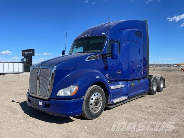 Kenworth T680 Тягачі
