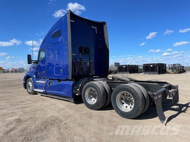 Kenworth T680 Тягачі