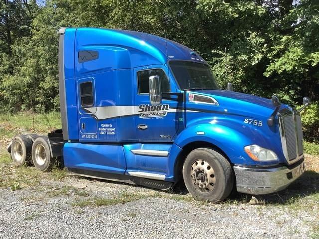 Kenworth T680 Тягачі