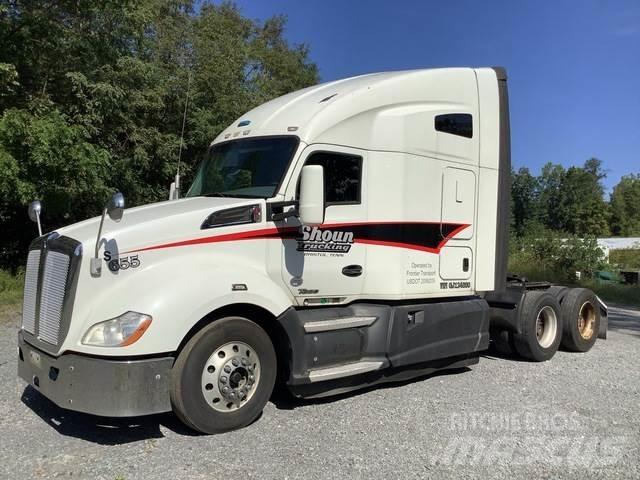 Kenworth T680 Тягачі