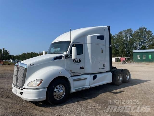 Kenworth T680 Тягачі