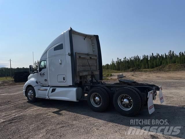 Kenworth T680 Тягачі