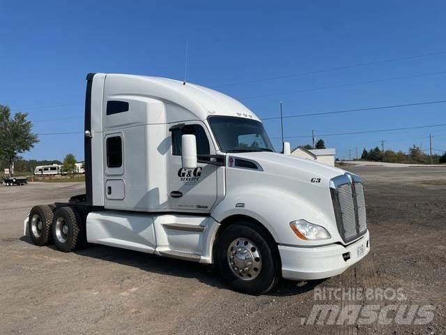 Kenworth T680 Тягачі