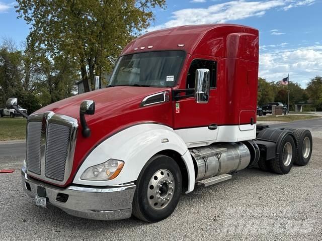 Kenworth T680 Тягачі