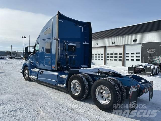 Kenworth T680 Тягачі