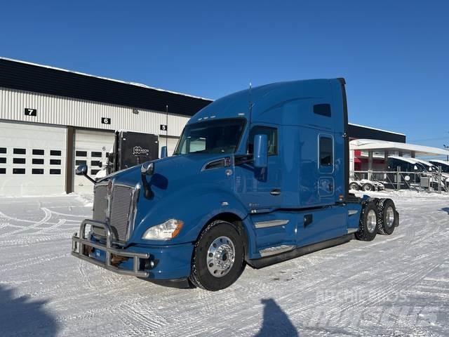 Kenworth T680 Тягачі