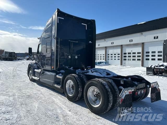 Kenworth T680 Тягачі