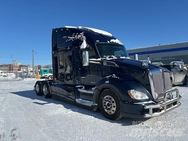 Kenworth T680 Тягачі