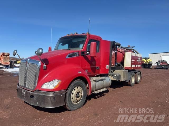 Kenworth T680 Гусеничні екскаватори