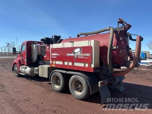 Kenworth T680 Гусеничні екскаватори