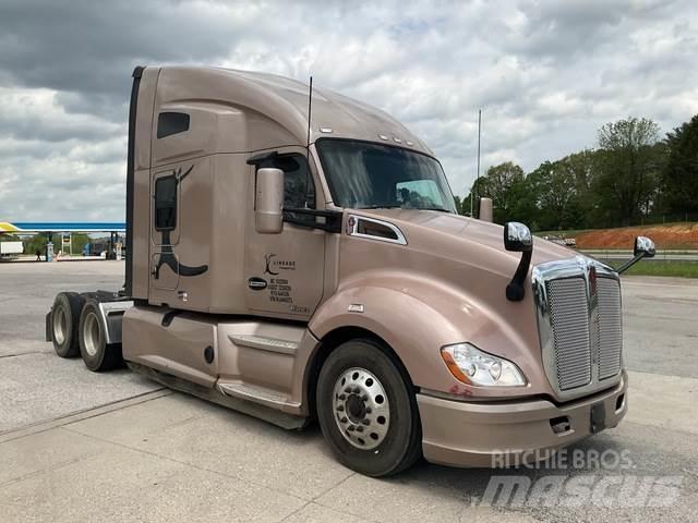 Kenworth T680 Тягачі