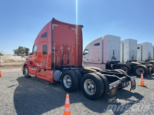 Kenworth T680 Тягачі