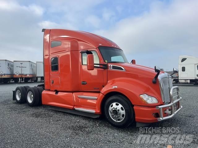 Kenworth T680 Тягачі