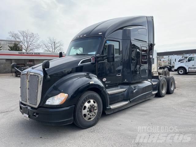 Kenworth T680 Тягачі