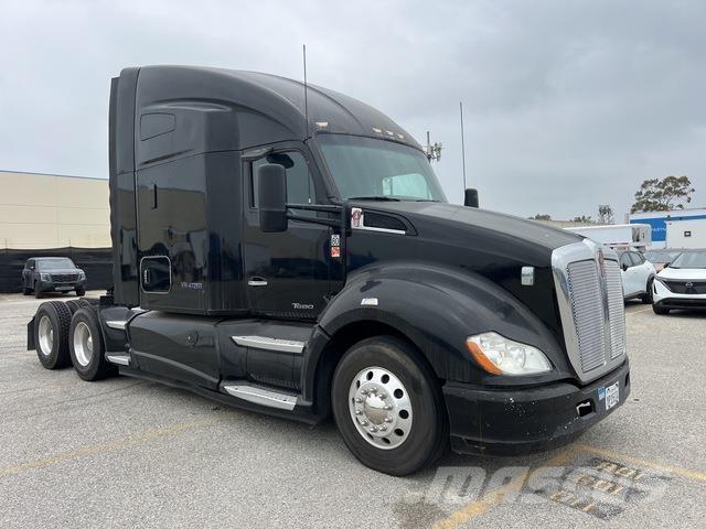 Kenworth T680 Тягачі