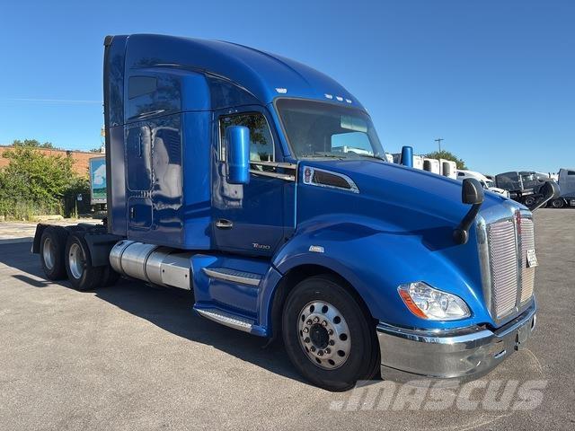Kenworth T680 Тягачі