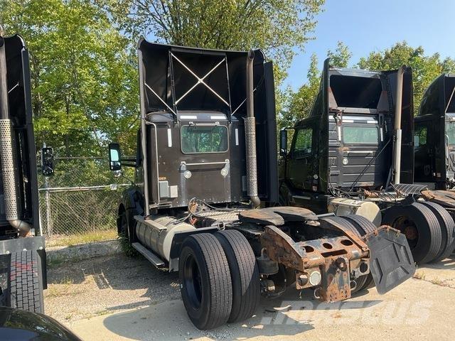 Kenworth T680 Тягачі