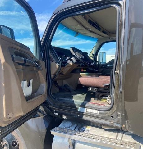 Kenworth T680 Тягачі