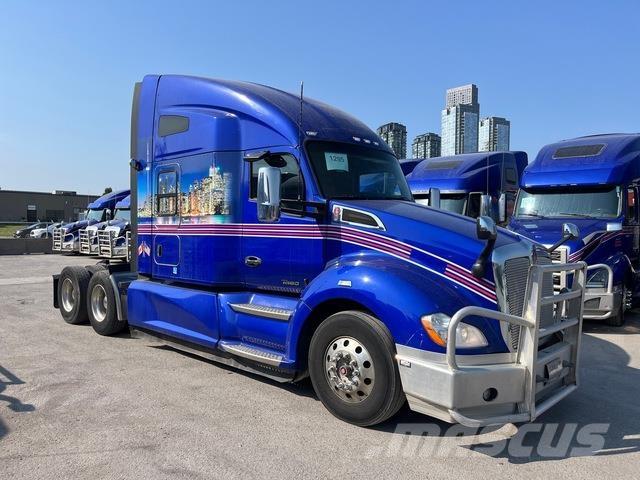 Kenworth T680 Тягачі