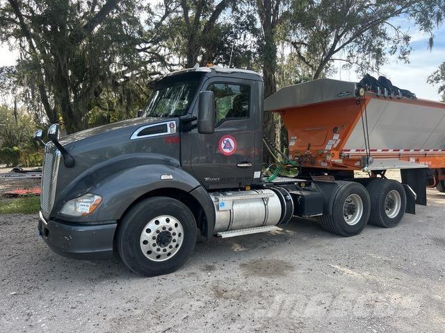 Kenworth T680 Тягачі